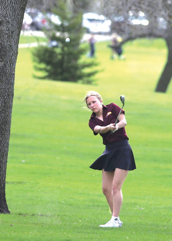 bucs-defeat-huskies-in-girls-golf-news-sports-jobs-faribault